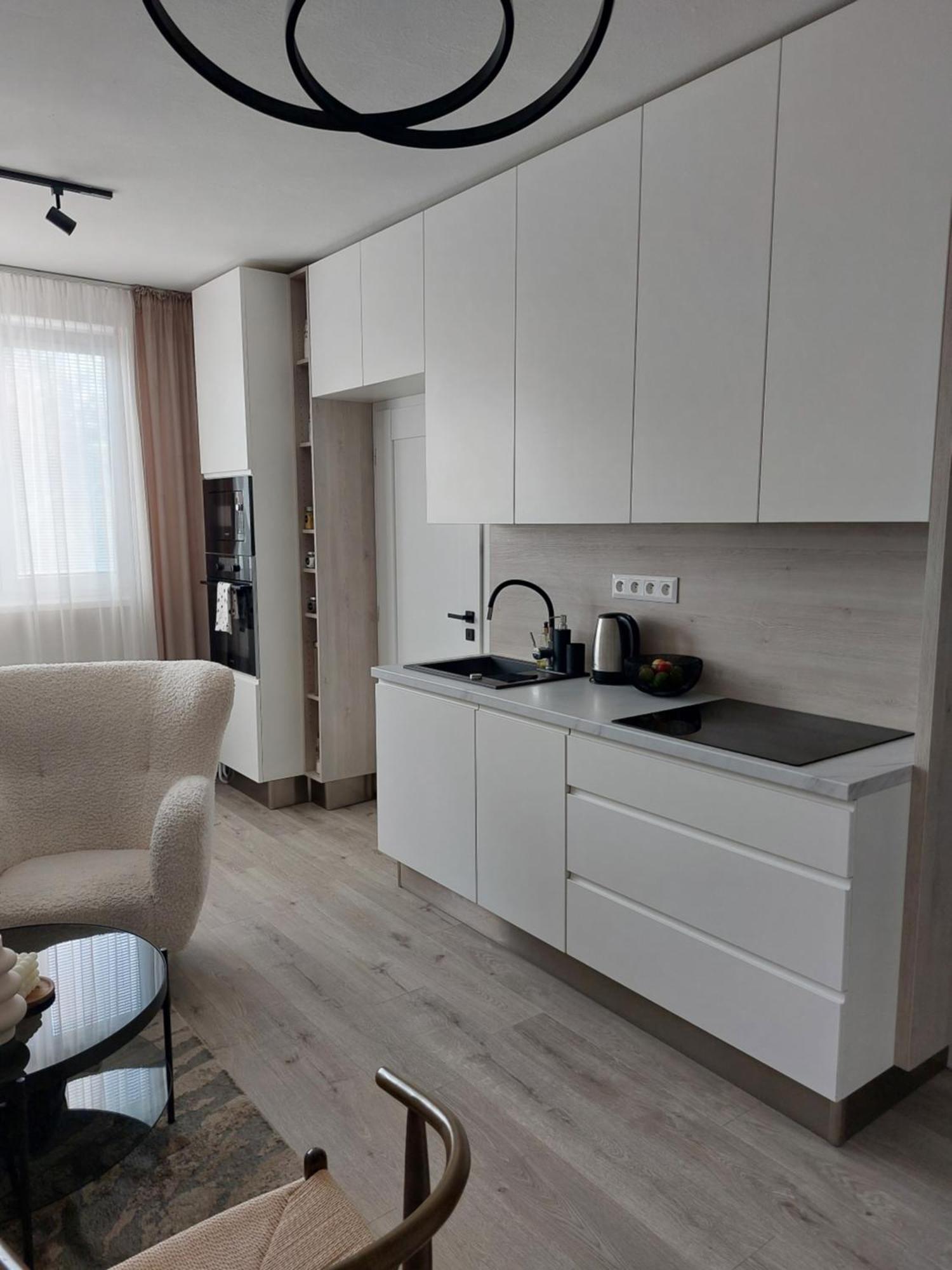 M&M Apartman Trencin Bagian luar foto