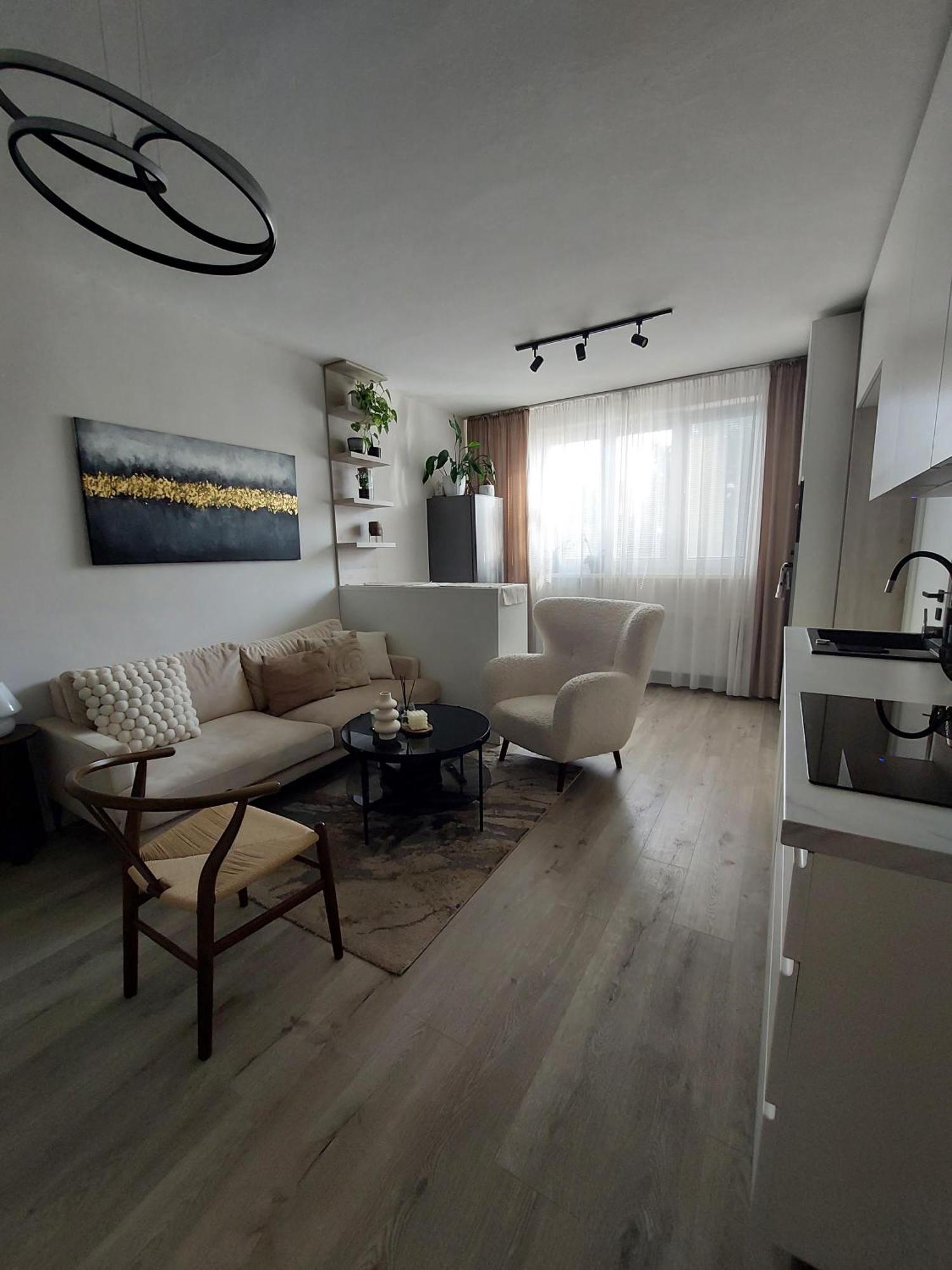M&M Apartman Trencin Bagian luar foto