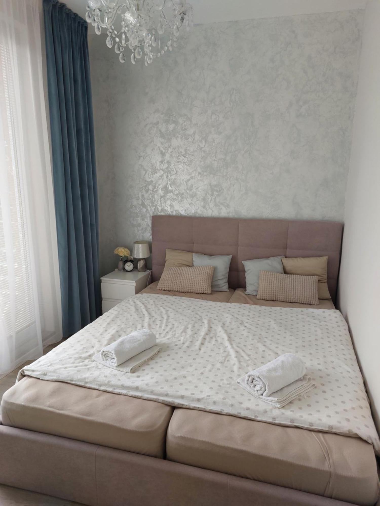 M&M Apartman Trencin Bagian luar foto